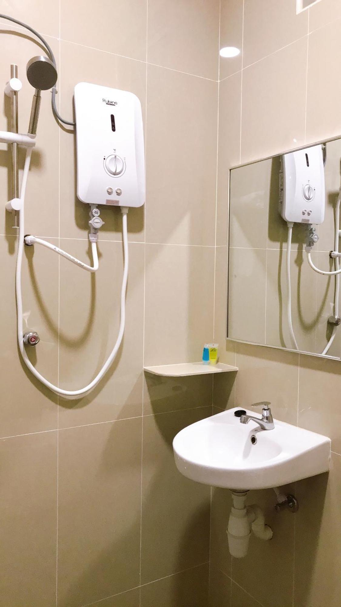 Alexis Kt Roomstay Kuala Terengganu Phòng bức ảnh